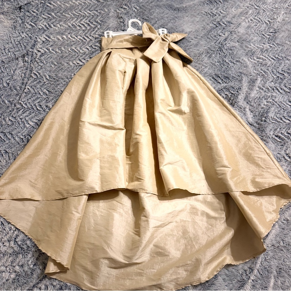Macy's Elegant Gold High-Low Skirt